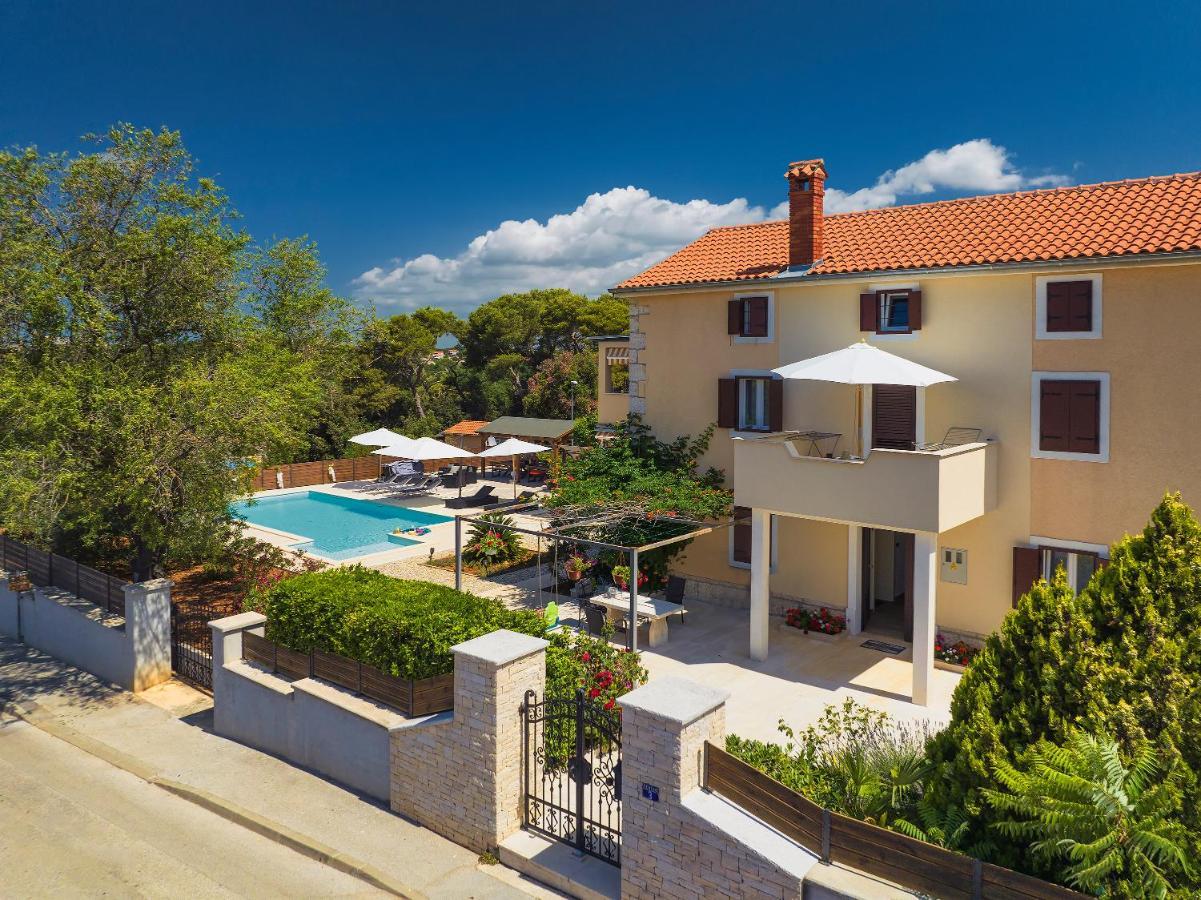 Apartments Vita Vinkuran Extérieur photo